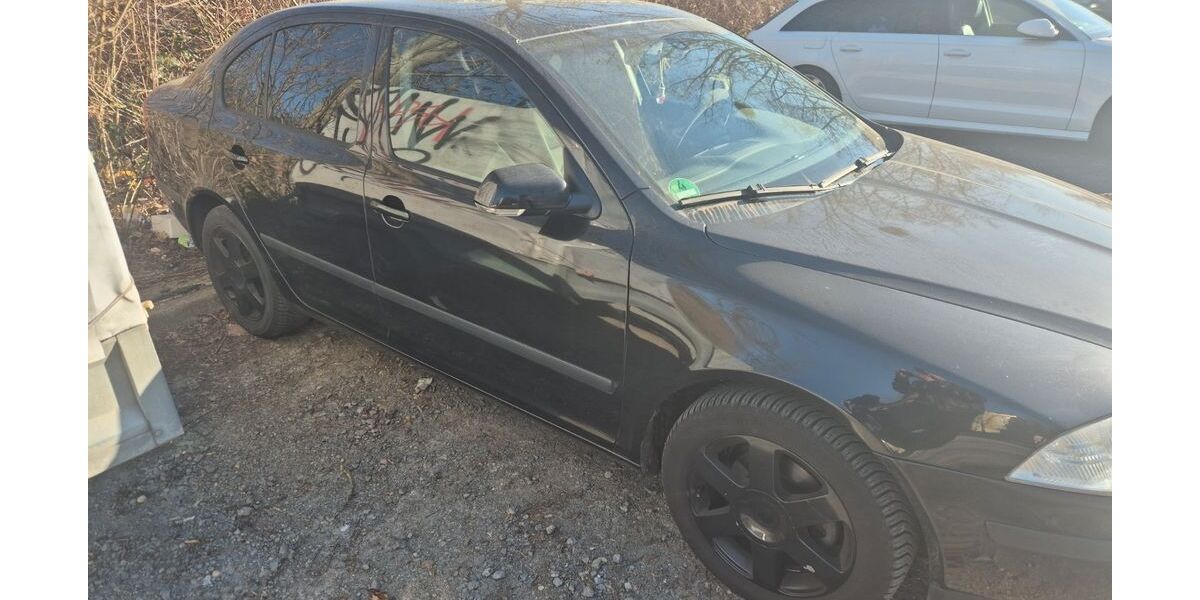 Skoda Octavia 232.200 km 5.000 &euro; Berlin 12687
