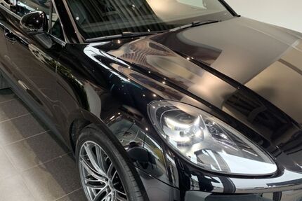 Porsche Macan 85.000 km 48.900 &euro; Steinbach 61449