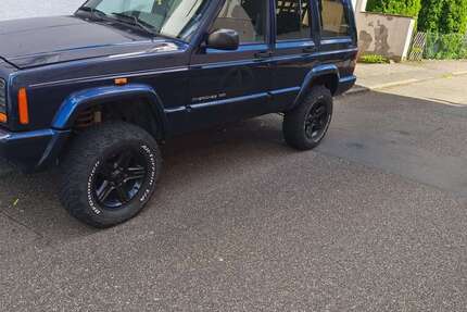 Jeep Cherokee 293.600 km 7.351 € Pirmasens 66955