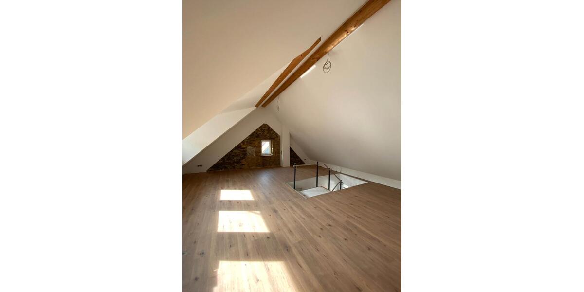 Einfamilienhaus Stromberg - 7 Zimmer, 130 m&sup2;, 1.300&euro; | Angebot:26472946