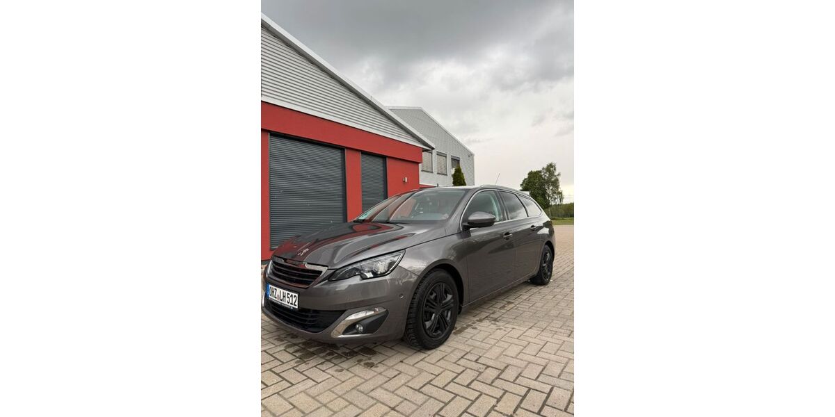 Peugeot 308 119.675 km 8.900 &euro; Rotenburg 27356