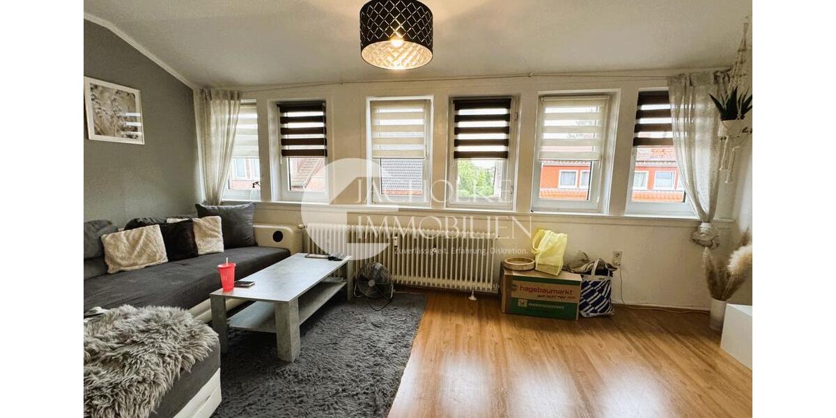 Dachgeschoßwohnung Uelzen - 3 Zimmer, 57 m&sup2;, 460&euro; | Angebot:24866316