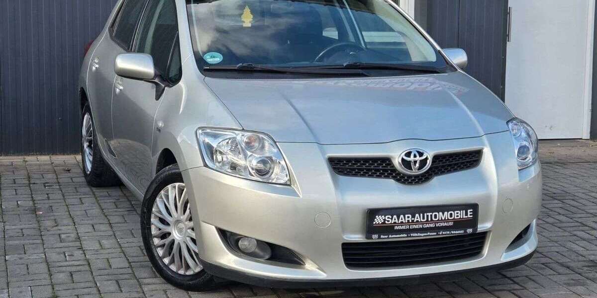 Toyota Auris 109.000 km 4.999 &euro; Völklingen / Fenne 66333