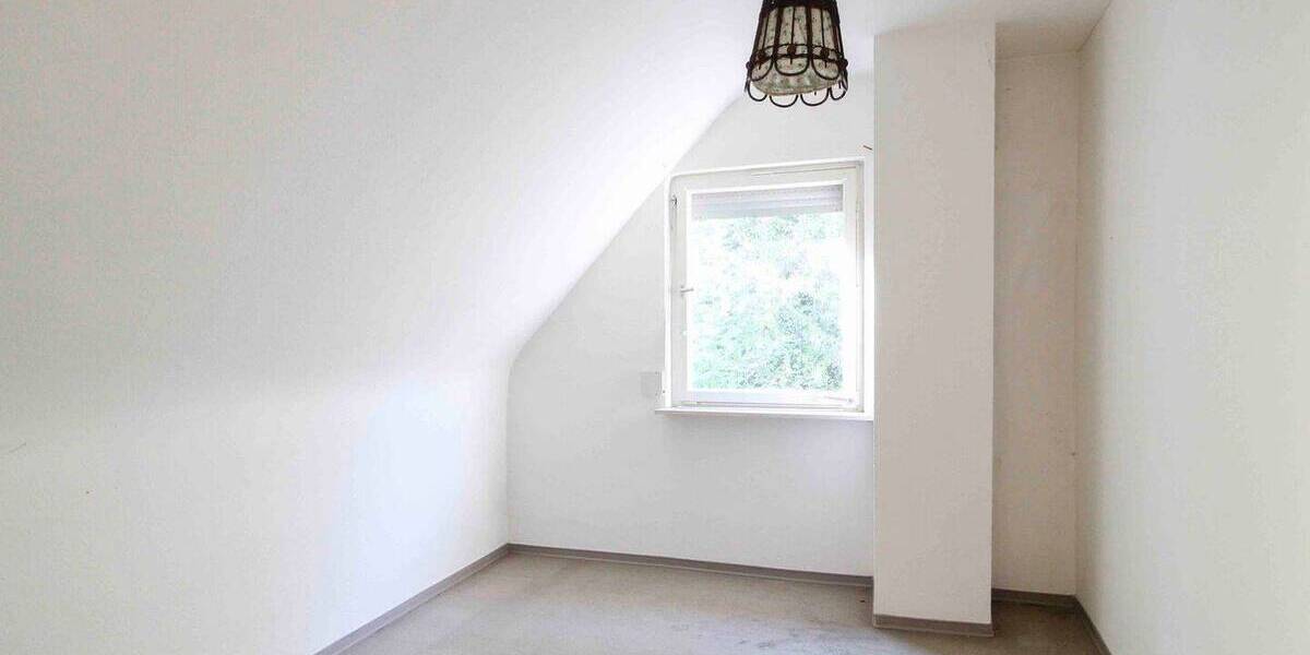 Einfamilienhaus Mühlacker Dürrmenz - 6 Zimmer, 115 m&sup2;, 175.000&euro; | Angebot:25970542