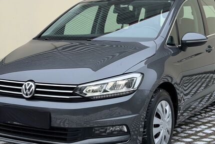 VW Touran 106.000 km 19.490 &euro; Unterschleissheim 85716