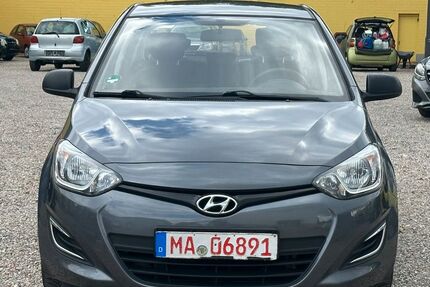 Hyundai i20 124.000 km 3.550 &euro; mannheim 68199