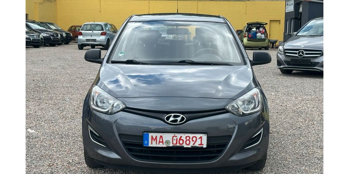Hyundai i20 124.000 km 3.550 &euro; mannheim 68199