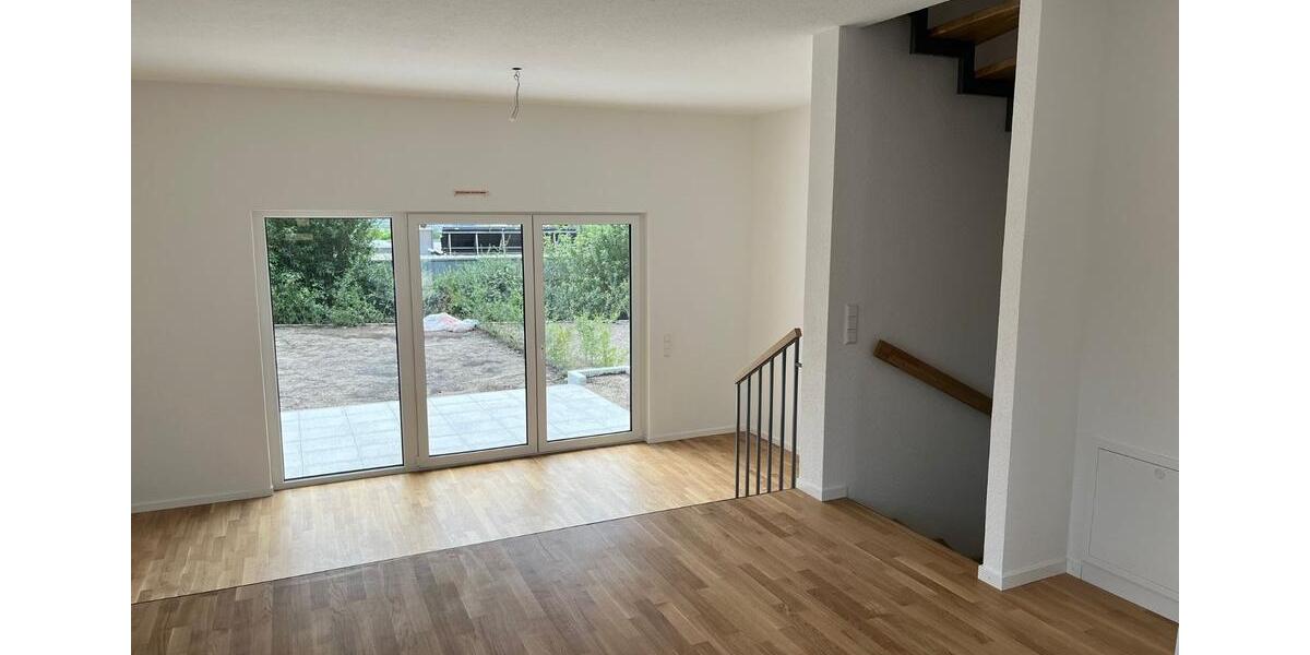 Reihenhaus Bad Säckingen - 5.5 Zimmer, 150 m&sup2;, 2.300&euro; | Angebot:25792356