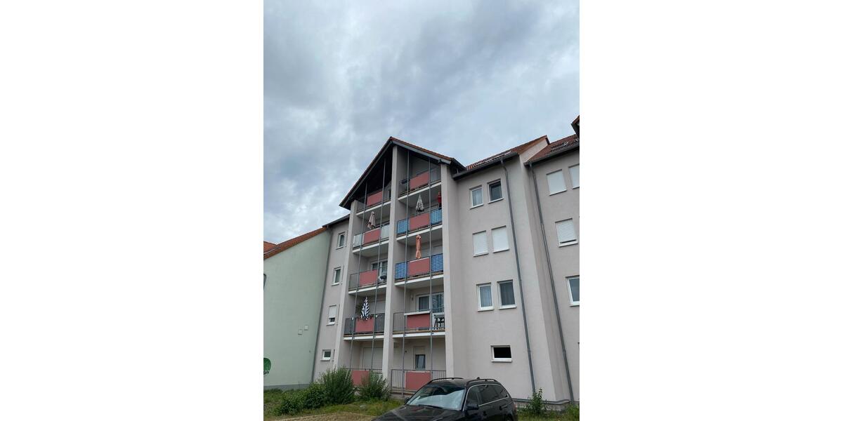 Helle 2-Zimmer-Wohnung + TG-Stellplatz + Balkon in Niederwerrn 2 zimmer