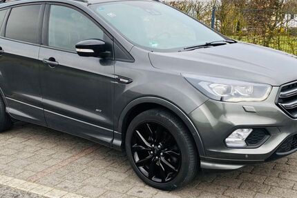 Ford Kuga 52.000 km 18.250 € Fulda 36039