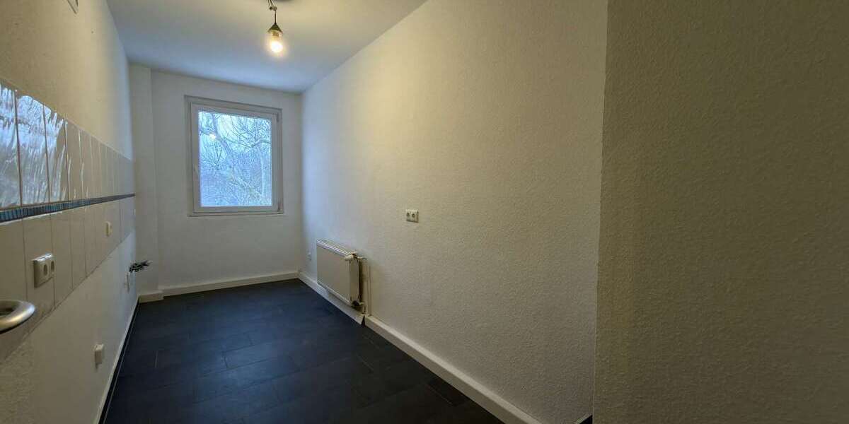 Attraktive 3,5-Zimmer-Wohnung im 2. Obergeschoss mit optionaler Garage - Etagenwohnung Essen Stadtbezirk III | Angebot:25537279