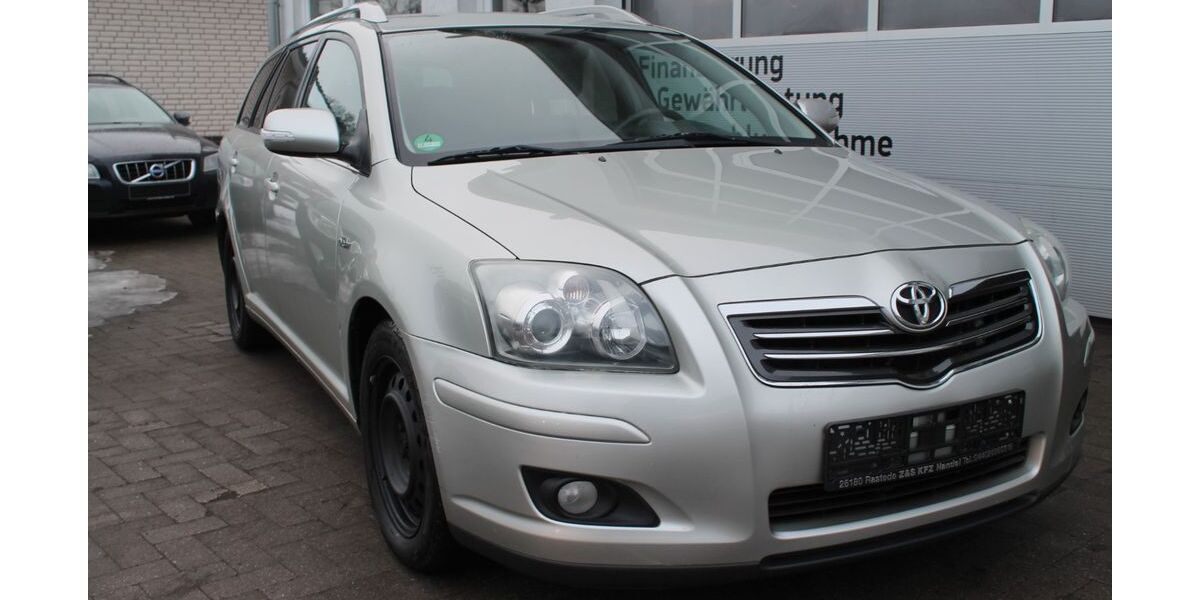 Toyota Avensis 238.090 km 3.777 &euro; Rastede 26180