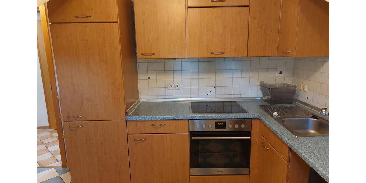 Dachgeschoßwohnung Plattling - 5 Zimmer, 75 m&sup2;, 650&euro; | Angebot:25650924