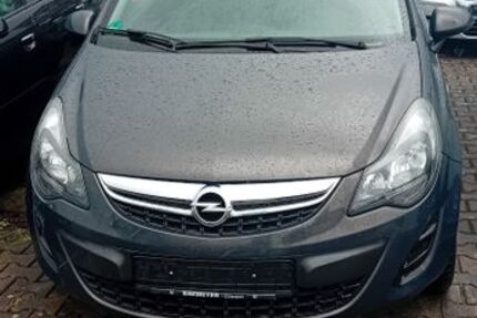 Opel Corsa 168.900 km 2.900 &euro; Lage 32791