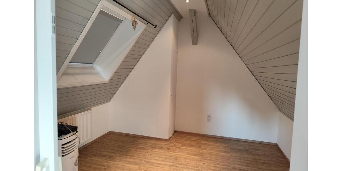 Doppelhaushälfte Murrhardt - 4 Zimmer, 90 m&sup2;, 1.200&euro; | Angebot:24658340