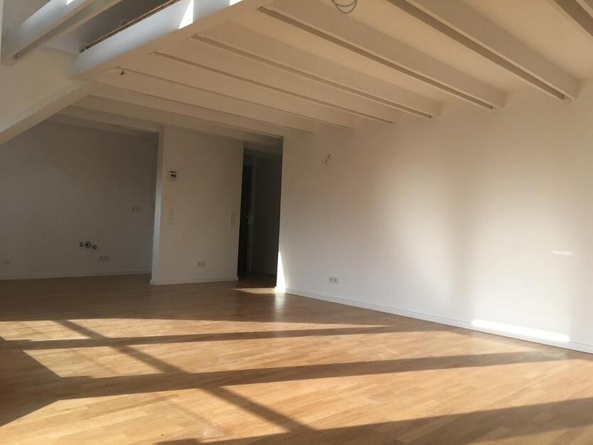 Maisonette-Dachgeschoss-Wohnung in Köln-Raderthal mit Südbalkon zimmer