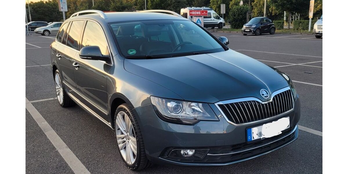 Skoda Superb 113.617 km 12.450 &euro; Berlin 12459