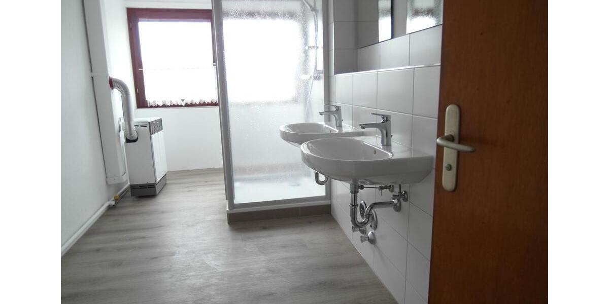 Dachgeschoßwohnung Marburg - 1 Zimmer, 12 m&sup2;, 265&euro; | Angebot:26129919