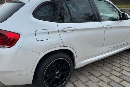 BMW X1 118.300 km 10.900 &euro; Riemerling bei München 85521