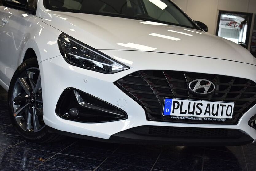 i30