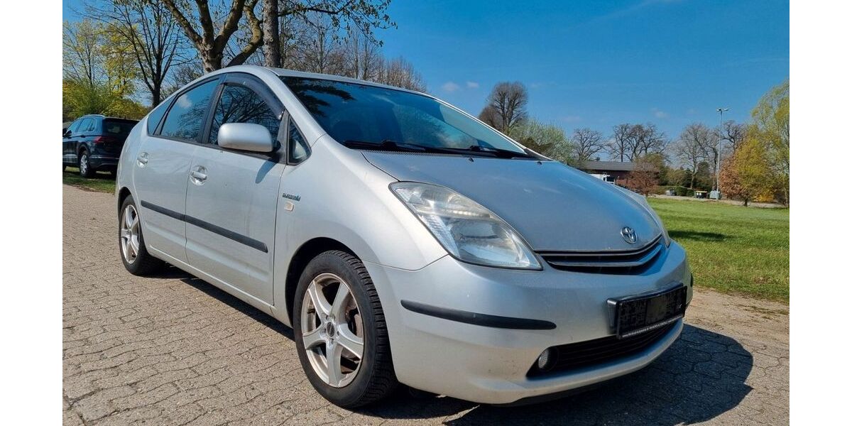 Toyota Prius 143.100 km 3.999 &euro; Buxtehude 21614