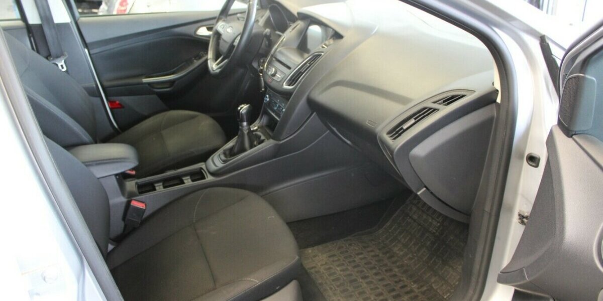 Ford Focus 1.6 Ti-VCT 76.670 km 7.480 &euro; Euskirchen 53881