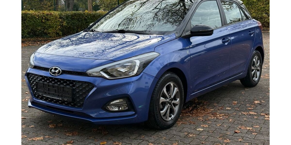 Hyundai i20 28.000 km 11.660 &euro; Rüsselsheim 65428