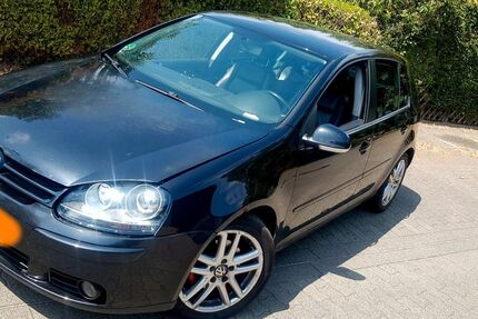 VW Golf 287.000 km 1.690 &euro; Freiburg 79110