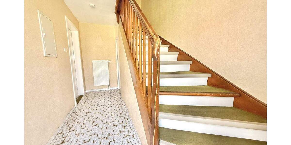 Doppelhaushälfte Altenstadt - 9 Zimmer, 214 m&sup2;, 275.000&euro; | Angebot:25247554