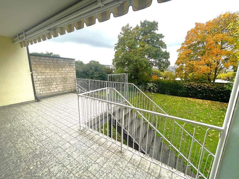 TOP-Lage mit Rheinblick in Bonn-Beuel: Helle 2-Zimmer-Wohnung mit großem Terrassenbalkon 2 zimmer