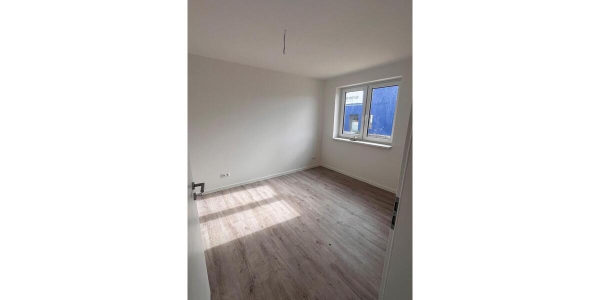 Etagenwohnung Dorf Mecklenburg - 3 Zimmer, 75 m&sup2;, 783&euro; | Angebot:26300510