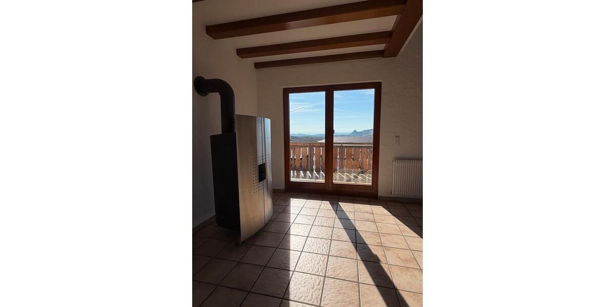 Dachgeschoßwohnung Engen - 3.5 Zimmer, 120 m&sup2;, 1.190&euro; | Angebot:26339973