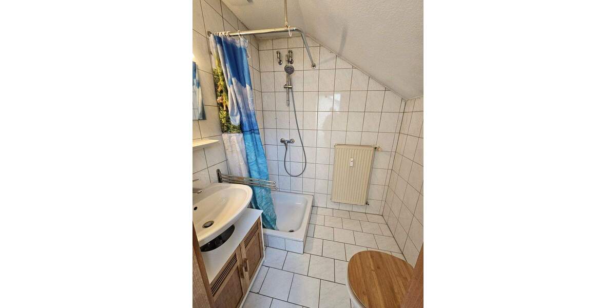 Renovierte & möblierte 1-Zimmer-Wohnung mit Einbauküche und Stellplatz in ruhiger Lage 1 zimmer