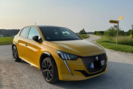 Peugeot 208 81.831 km 14.900 € Tacherting 83342