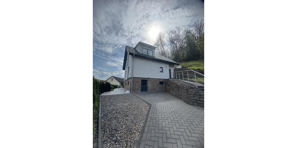 Einfamilienhaus Gummersbach Berstig Süd - 4 Zimmer, 120 m&sup2;, 1.390&euro; | Angebot:26211220