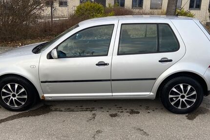 VW Golf 180.000 km 600 &euro; Horgau 86497