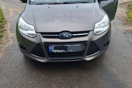 Ford Focus 174.000 km 4.350 &euro; Ellwangen 73479