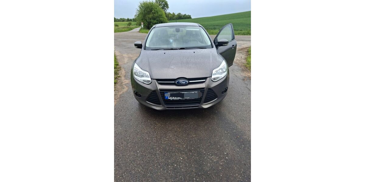 Ford Focus 174.000 km 4.350 &euro; Ellwangen 73479