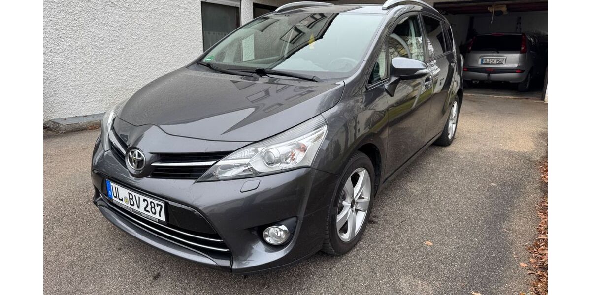 Toyota Verso 170.000 km 12.900 &euro; ehingen 89584