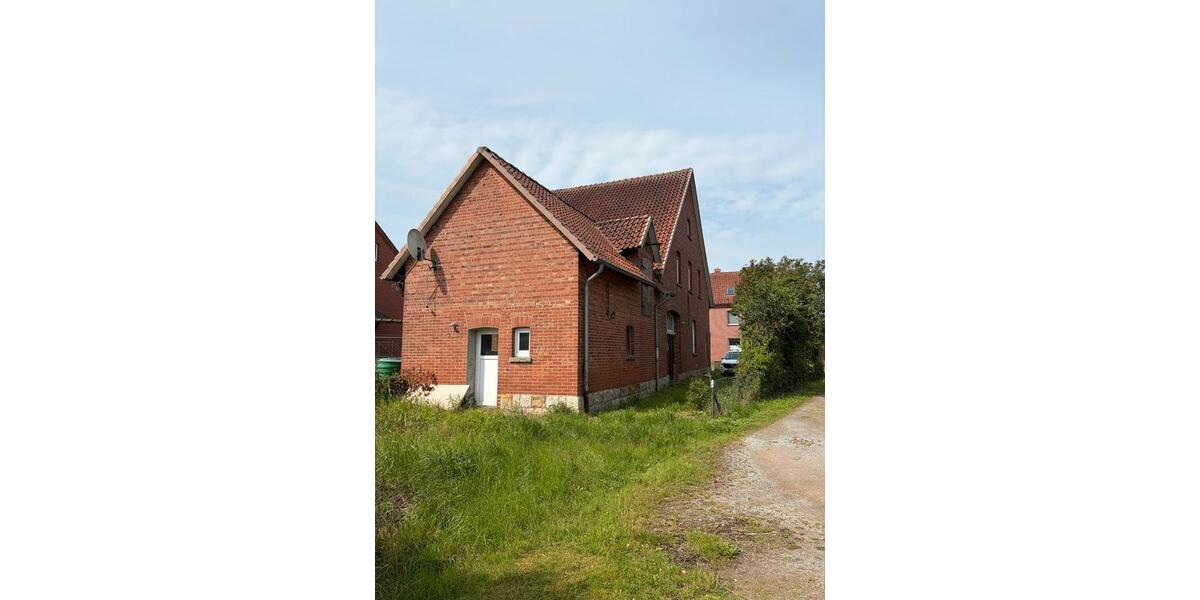 Einfamilienhaus Nordsehl - 8 Zimmer, 180 m&sup2;, 248.000&euro; | Angebot:26987998