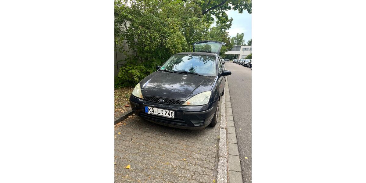 Ford Focus 64.000 km 2.900 &euro; Karlsruhe 76189