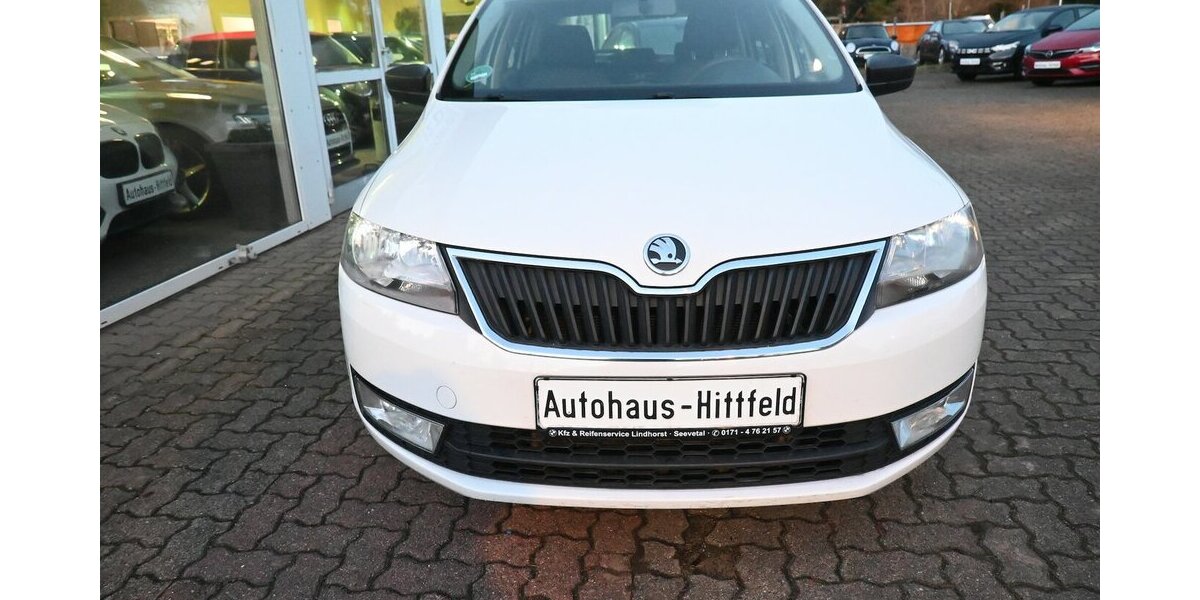 Skoda Rapid Spaceback 1.2 mit NAVI Steuerkette neu!!! 175.000 km 5.300 &euro; Seevetal - Hittfeld 21218