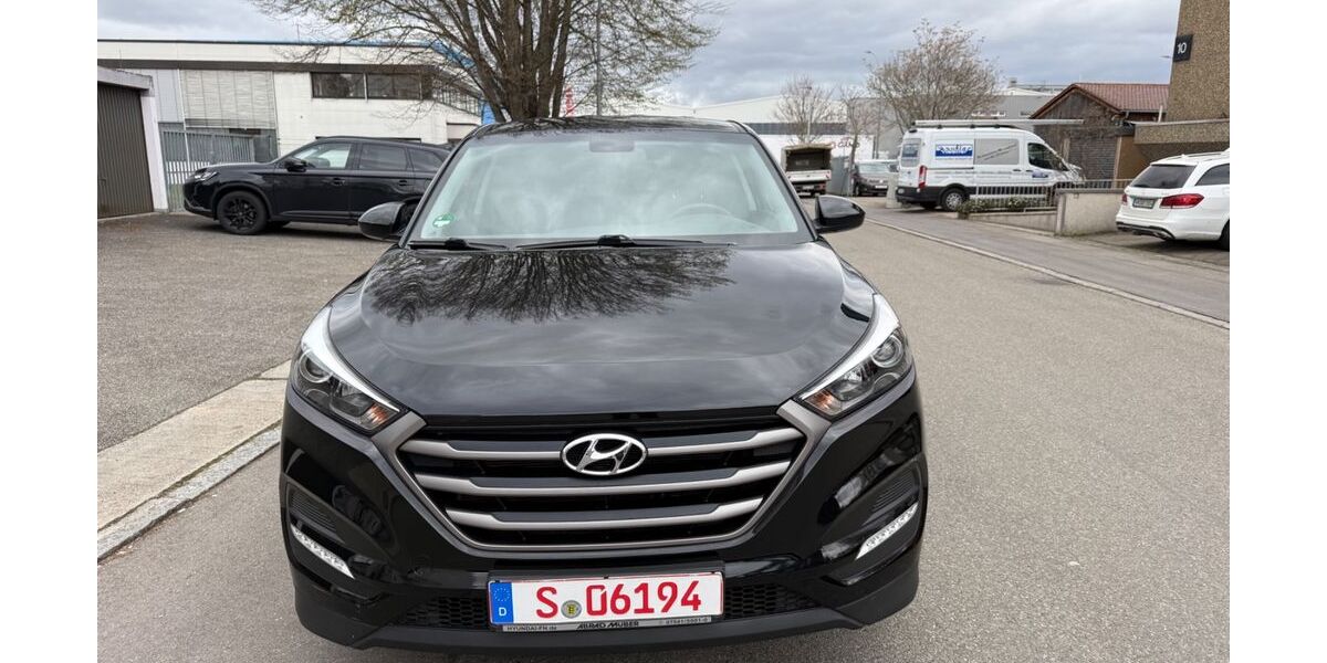 Hyundai TUCSON 55.000 km 12.999 &euro; Fellbach 70736