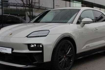 Porsche Macan 9.900 km 112.900 &euro; Wiesbaden 65187