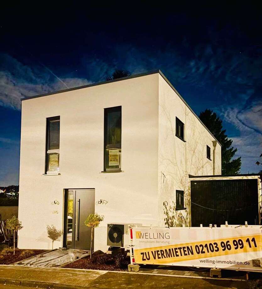 Haus zum Mieten in Wuppertal 2.700 € 150 m² 5 zimmer