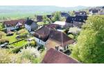 Besondere Gelegenheit! “ALTE SCHULE“ mit 2 Wohneinheiten & Nebengebäude, Stellplätzen, Garage, Garten über 500m² Nutzfläche