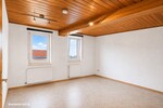 Ihr Deal: 3 Häuschen, 3 Garagen, bis zu 5 WE, davon nur 2 vermietet. HEIZUNG IST NEU! - Mehrfamilienhaus, Wohnhaus Schmitten | Angebot:26781264