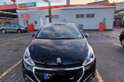 Peugeot 208 129.300 km 6.400 &euro; Köln 51145
