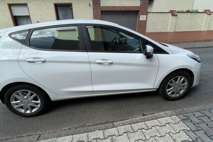 Ford Fiesta 52.000 km 6.500 &euro; Kelsterbach 65451