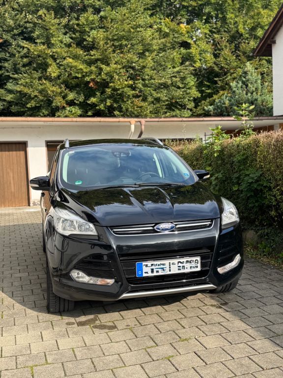 Ford Kuga 162.000 km 10.999 € Geretsried 82538